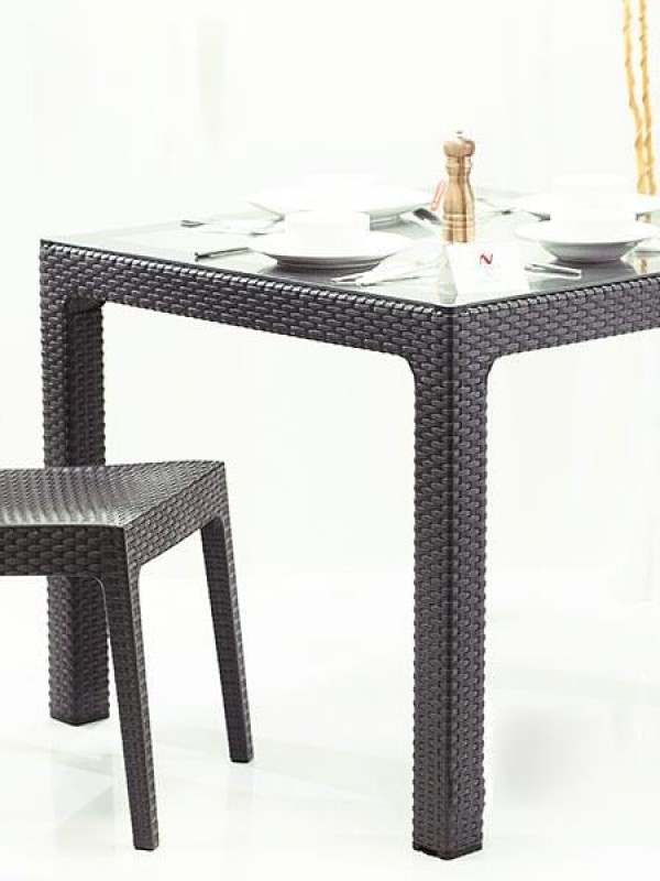 Novussi 90*90 Rattan Camlı Antrasit Masa Classi R0… Novussi 90*90 Rattan Camlı Antrasit Masa Classi R0…