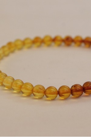 Kehribar doğal taş bileklik…