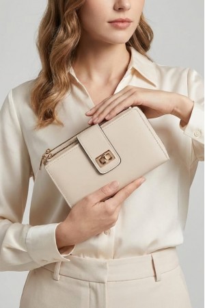 Tokalı El Çantası… Tokalı El Çantası…