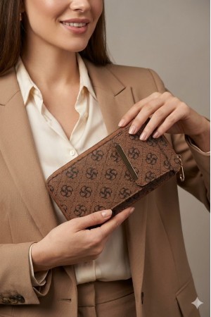 Kahverengi El Cüzdanı… Kahverengi El Cüzdanı…